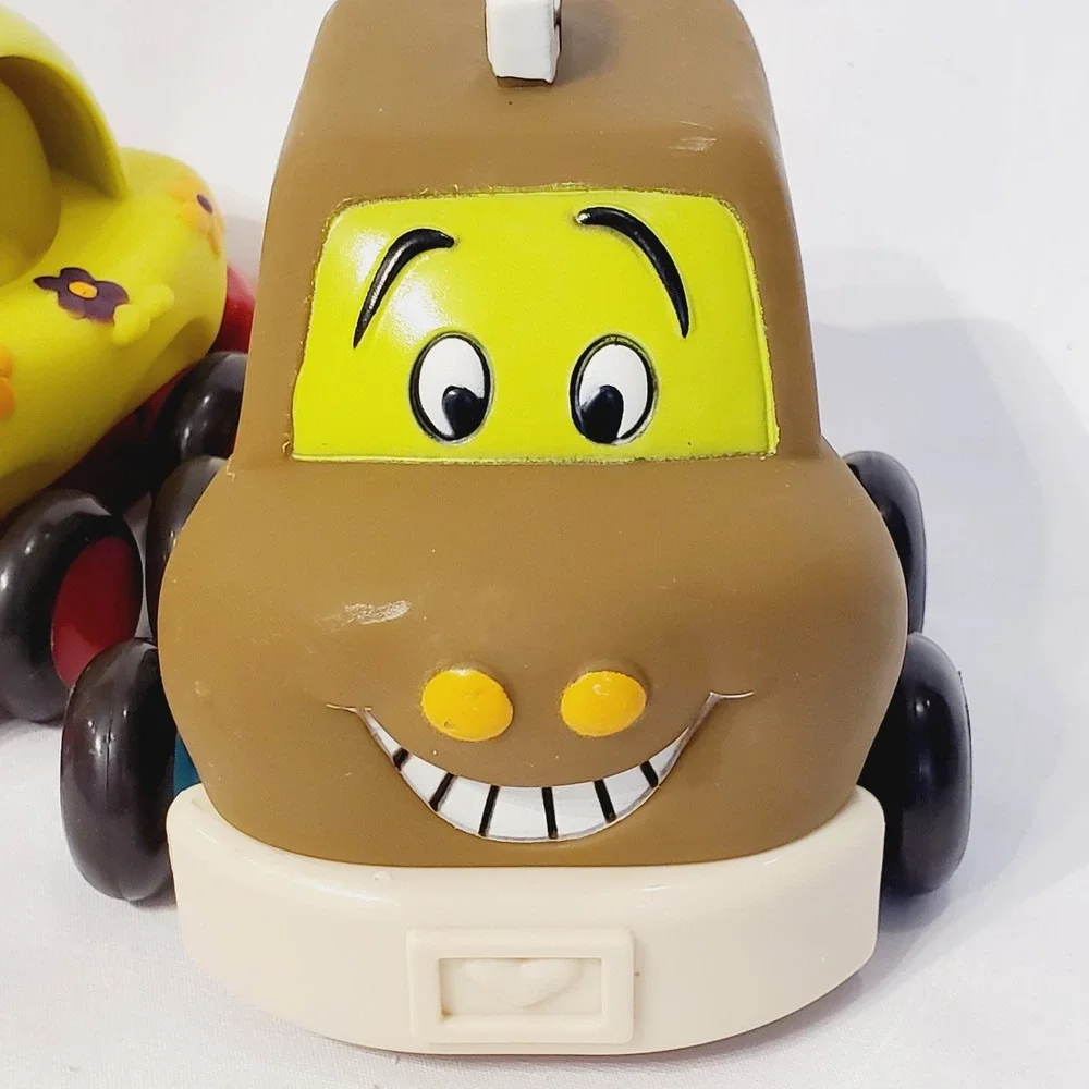 B. Toys Wheeee-ls! Soft Pull Back Toy Cars Set of 3 Magenta Yellow Brown Taxi